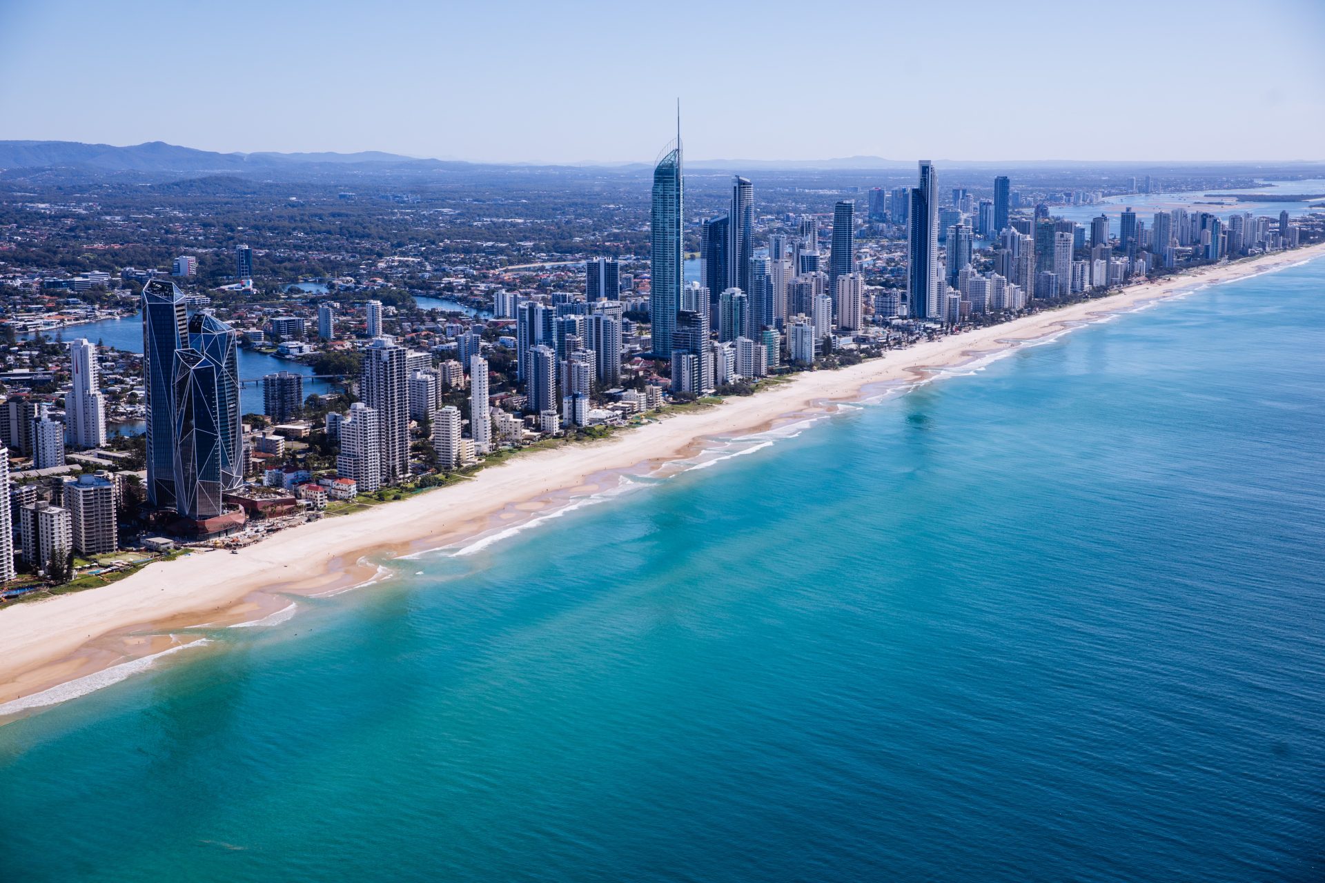 yacht brokers gold coast