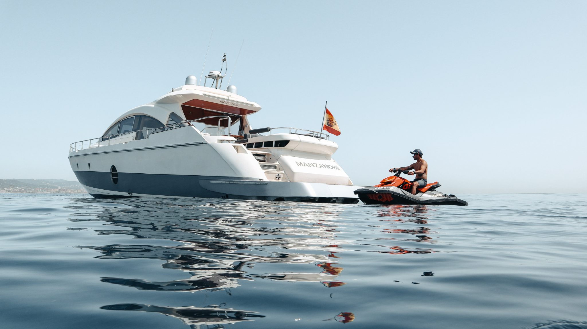 luxury yacht sales jobs